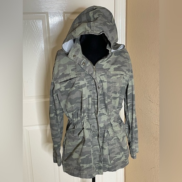 Universal Thread Womens XL Green Camo Camouflage Utility Field Jacket Coat‌‌‌‌‌ - Picture 2 of 13